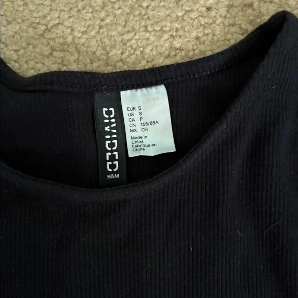 H&M Black Ribbed Top - Picture 2 of 2